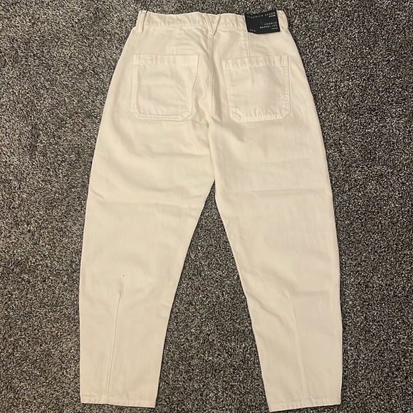 Veronica Beard Charlie Barrel Leg High Rise Jeans - Picture 11 of 13